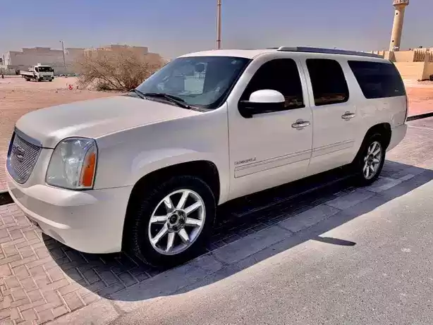 مستعملة GMC Yukon للبيع في الدوحة #7283 - 1  صورة 